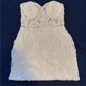 Elegant white short dress